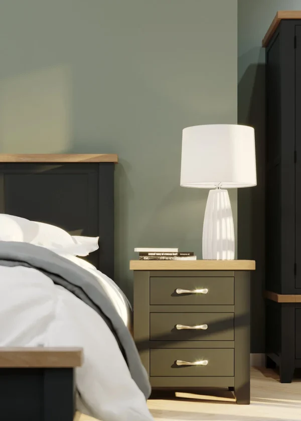 Wiltshire Painted 3 Drawer Bedside - Image 7