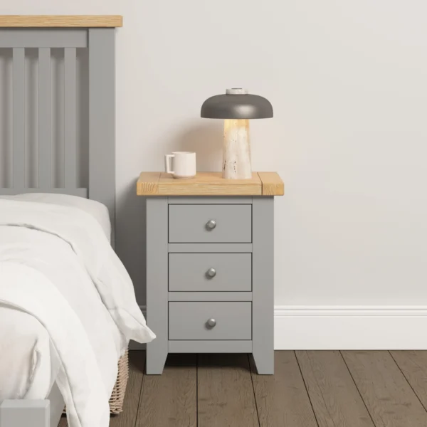 Windsor 3 Drawer Bedside (Pebble Grey/Oak) - Image 7